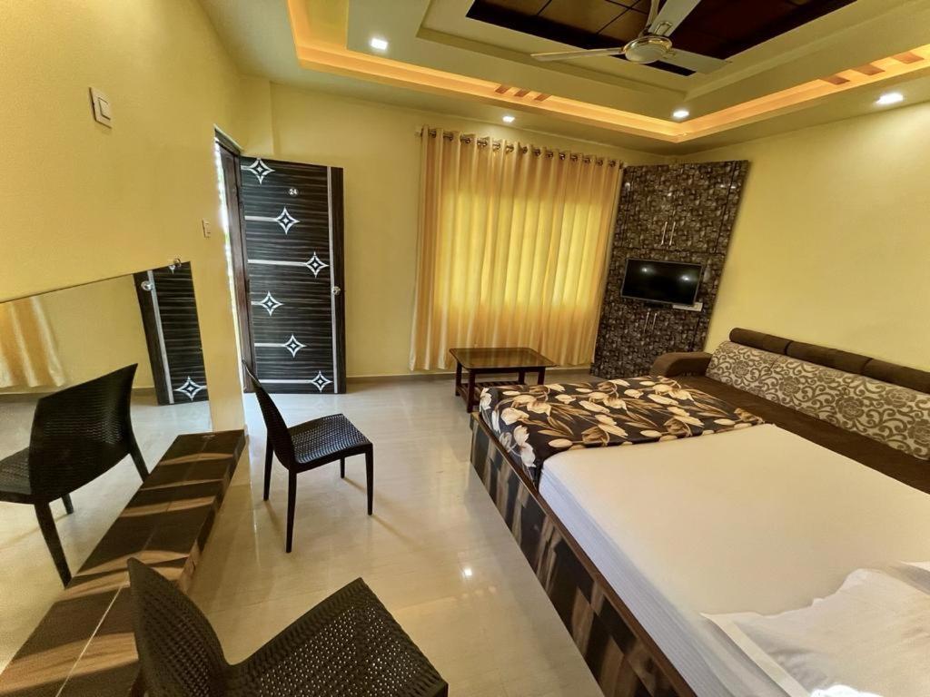 Hotel Saptarang Residency Panhāla Exterior foto