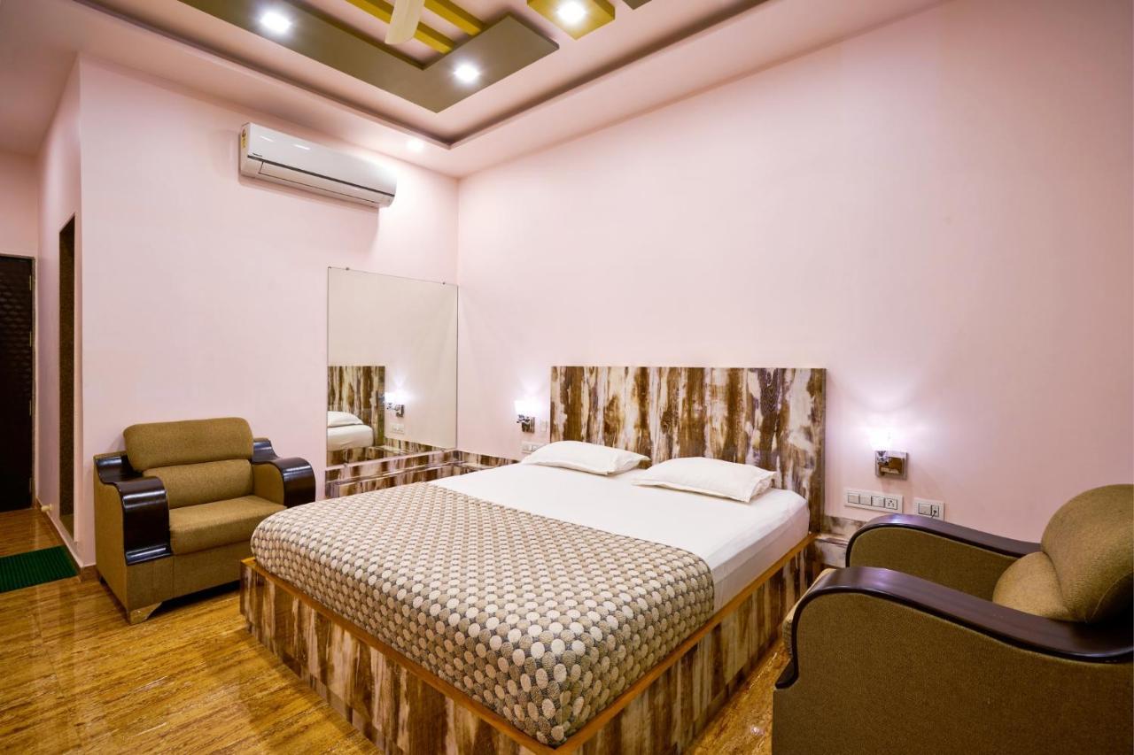 Hotel Saptarang Residency Panhāla Exterior foto
