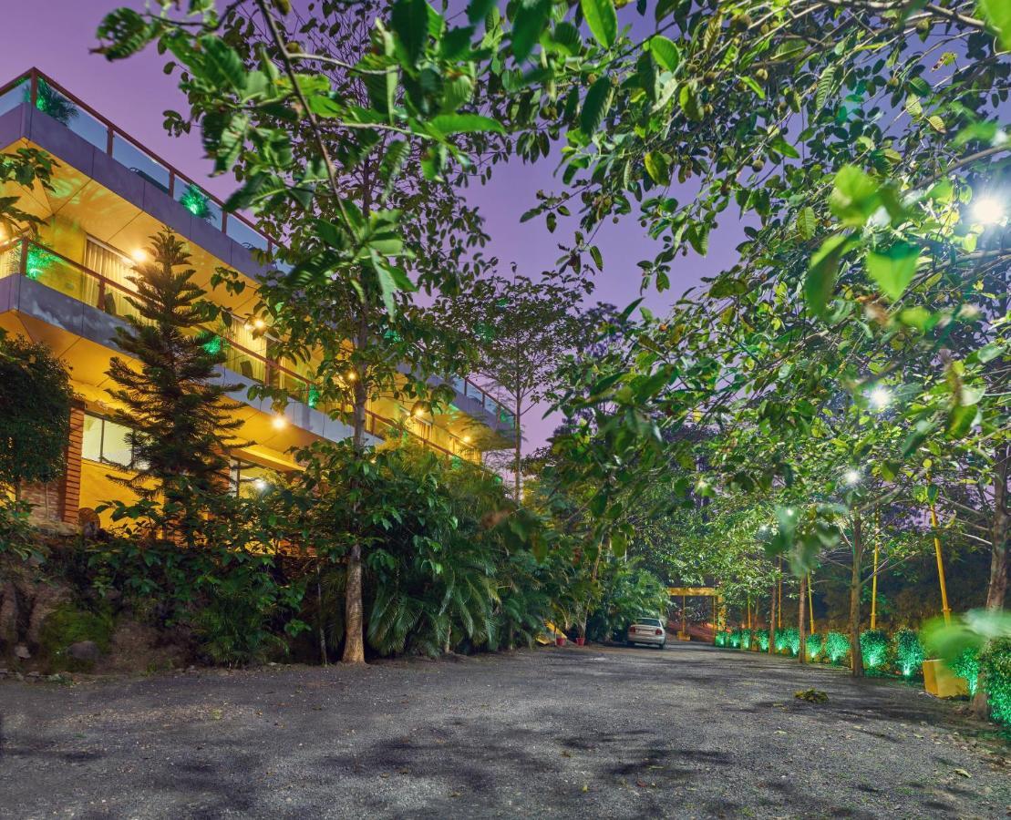 Hotel Saptarang Residency Panhāla Exterior foto